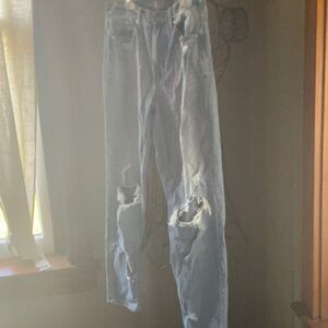 American Eagle Light-Wash Distressed Mom Jeans Sz. 6